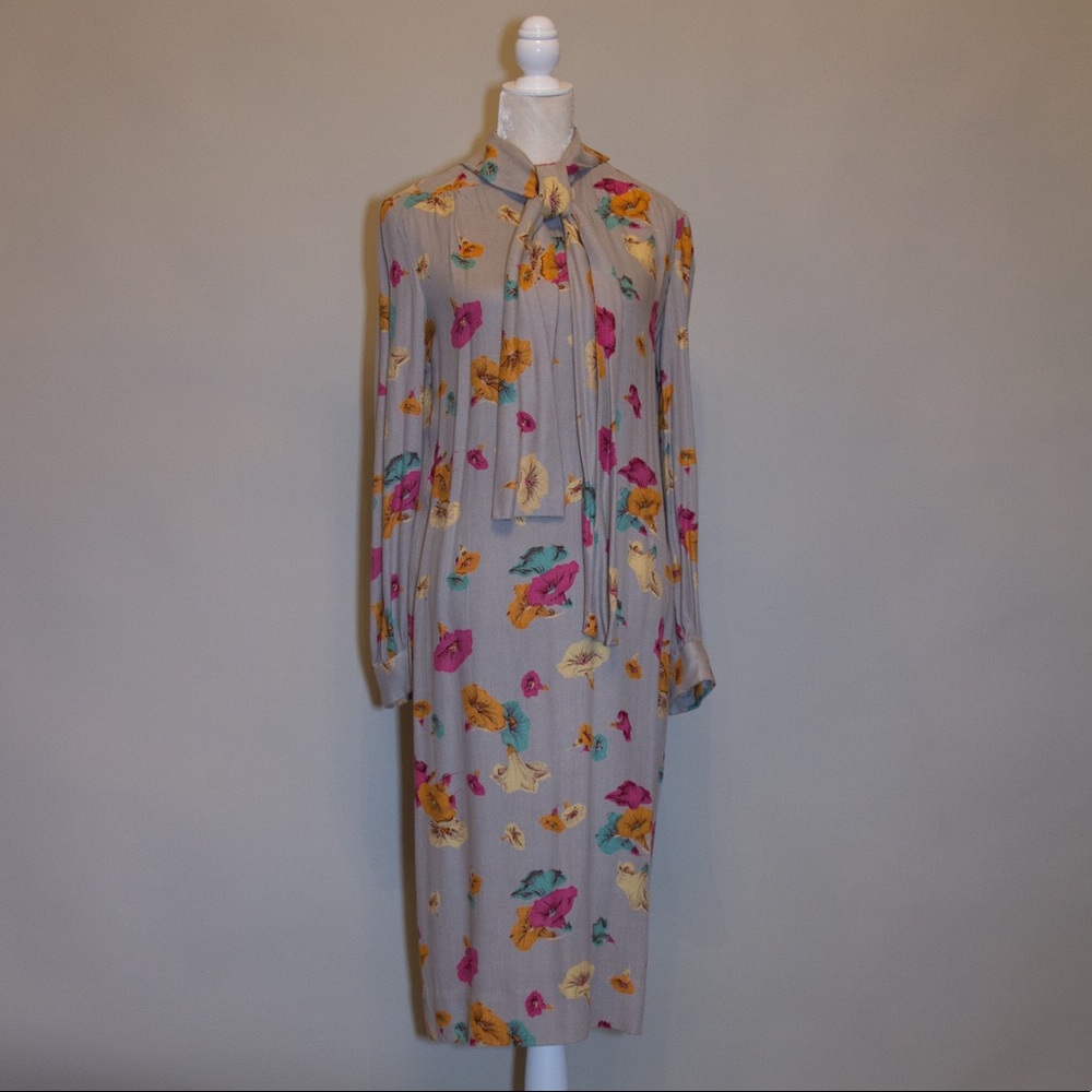 Vintage Floral Tie Neck Midi Shift Dress